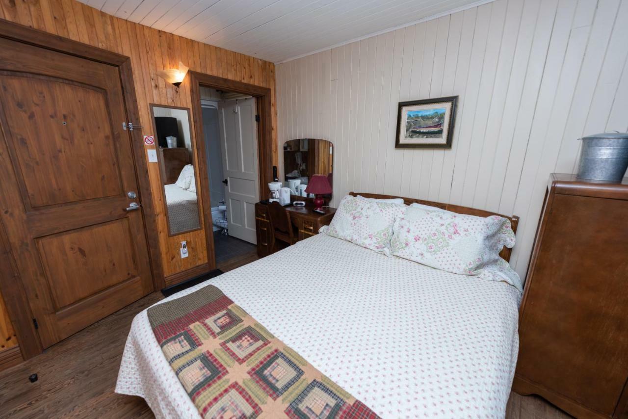 Auberge Le Four à Pain Petite-Riviere-Saint-Francois Extérieur photo