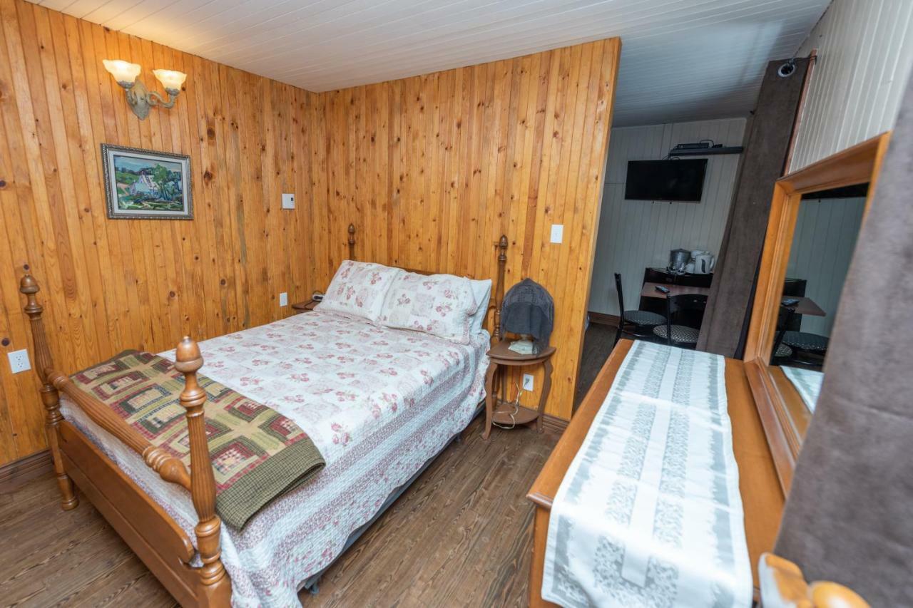 Auberge Le Four à Pain Petite-Riviere-Saint-Francois Extérieur photo