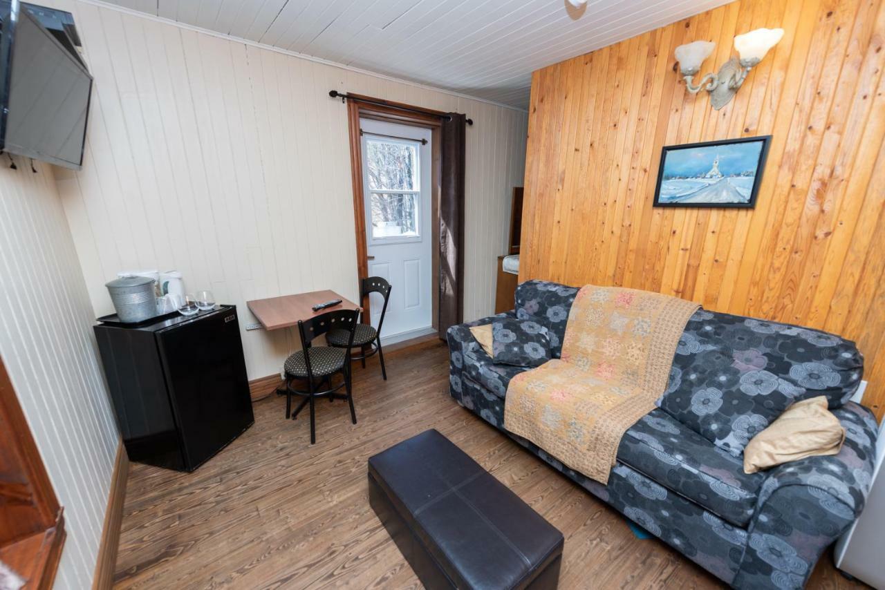 Auberge Le Four à Pain Petite-Riviere-Saint-Francois Extérieur photo
